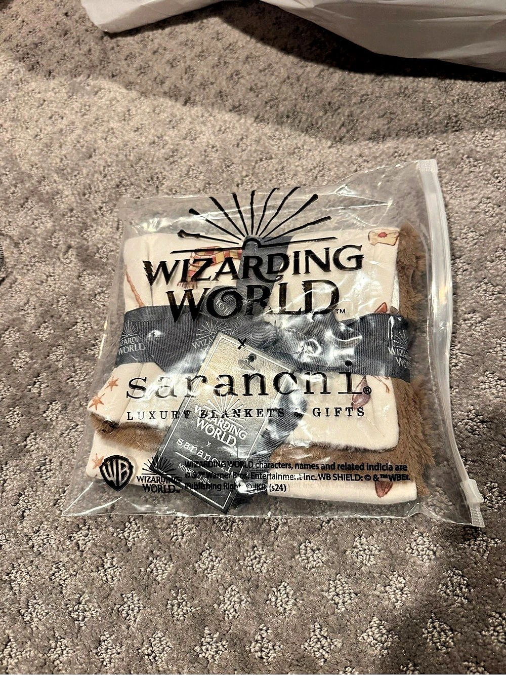 Wizarding World Harry Potter Saranoni blanket Cream & Brown Blanket - 15” x 20”